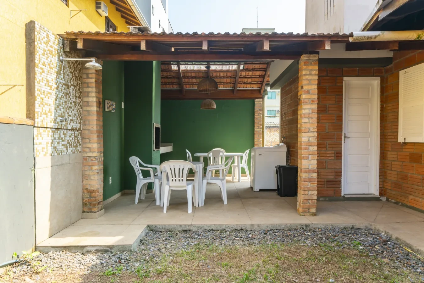 Imagem de Linda casa 3 Suítes a 150m da praia de Bombas em Bombinhas