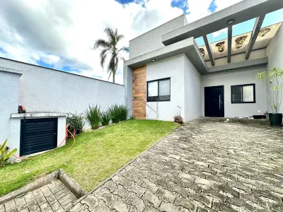 Imagem de LINDA CASA GEMINADA A VENDA NA PRAIA DE BOMBINHAS/SC. 🏡🌟