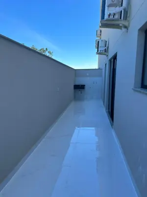 Imagem de OPORTUNIDADE DE APARTAMENTO PERTO DA PRAIA DE BOMBINHAS