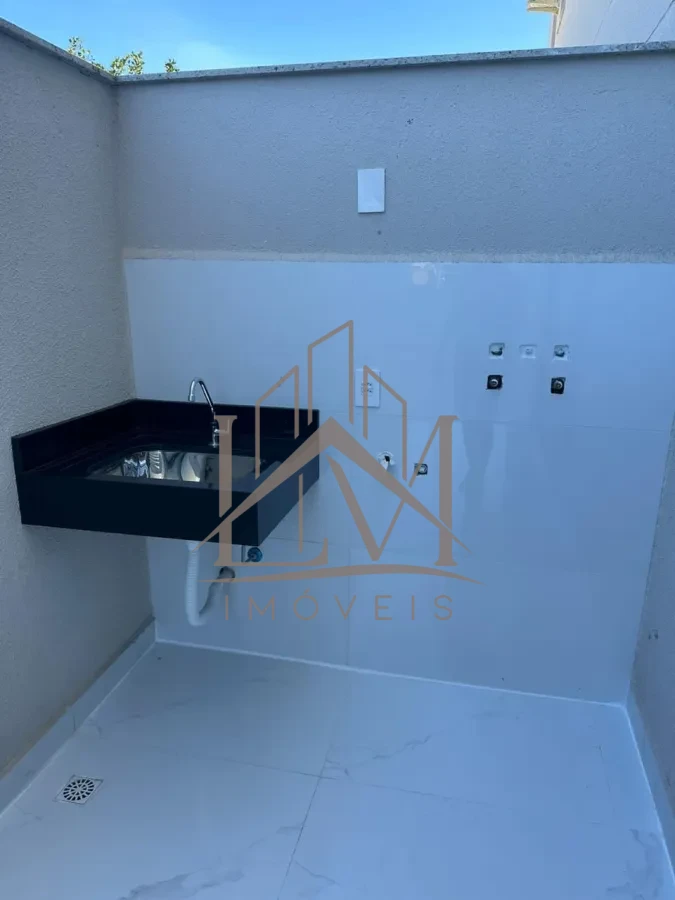 Imagem de OPORTUNIDADE DE APARTAMENTO PERTO DA PRAIA DE BOMBINHAS