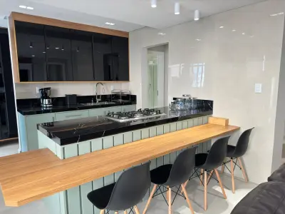 Imagem de 🏷️ Oportunidade em Bombinhas! 🏖️ Apartamento a 200 metros da Praia de Bombas