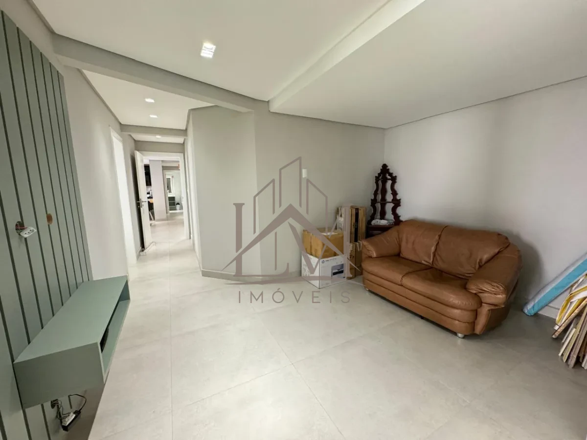 Imagem de 🏷️ Oportunidade em Bombinhas! 🏖️ Apartamento a 200 metros da Praia de Bombas