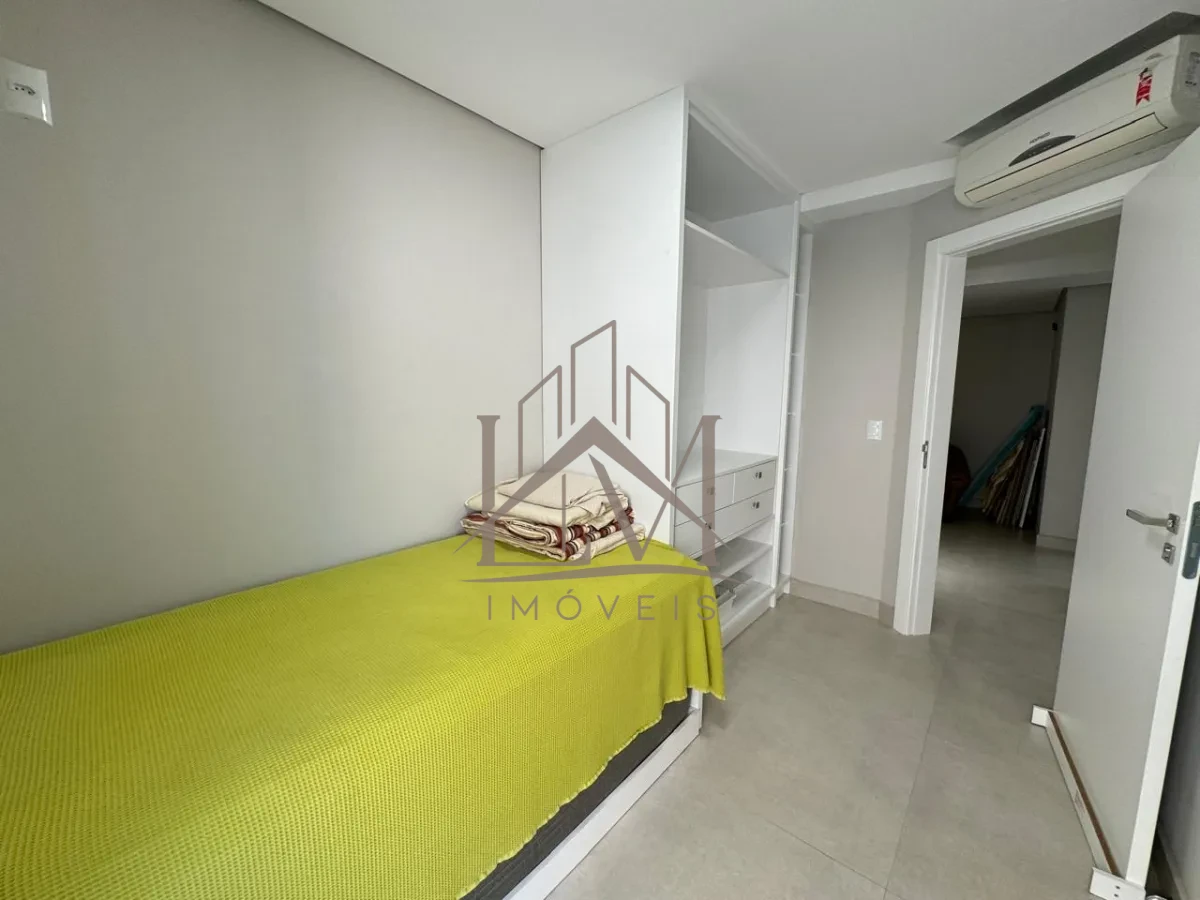 Imagem de 🏷️ Oportunidade em Bombinhas! 🏖️ Apartamento a 200 metros da Praia de Bombas