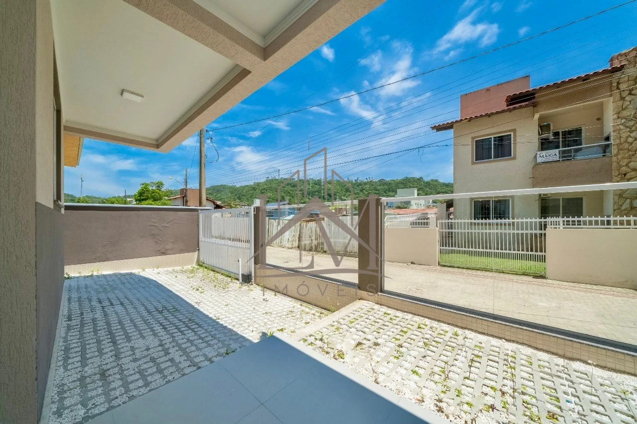 Imagem de 𝗟𝗶𝗻𝗱𝗼 𝗮𝗽𝗮𝗿𝘁𝗮𝗺𝗲𝗻𝘁𝗼 𝘁𝗲𝗿𝗿𝗲𝗼 𝟮 𝗱𝗼𝗿𝗺𝗶𝘁𝗼𝗿𝗶𝗼𝘀 𝗲𝗻𝘁𝗿𝗮𝗻𝗱𝗼 𝗮 𝘃𝗲𝗻𝗱𝗮 𝗻𝗮 𝗽𝗿𝗮𝗶𝗮 𝗰𝗲𝗻𝘁𝗿𝗮𝗹 𝗱𝗲 𝗕𝗼𝗺𝗯𝗶𝗻𝗵𝗮𝘀. 🏖