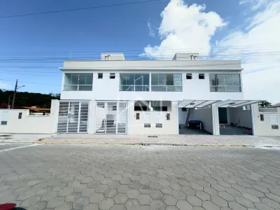 Imagem de Excelentes sobrados a venda na famosa cidade de Bombinhas ,Sc.✨🏖️