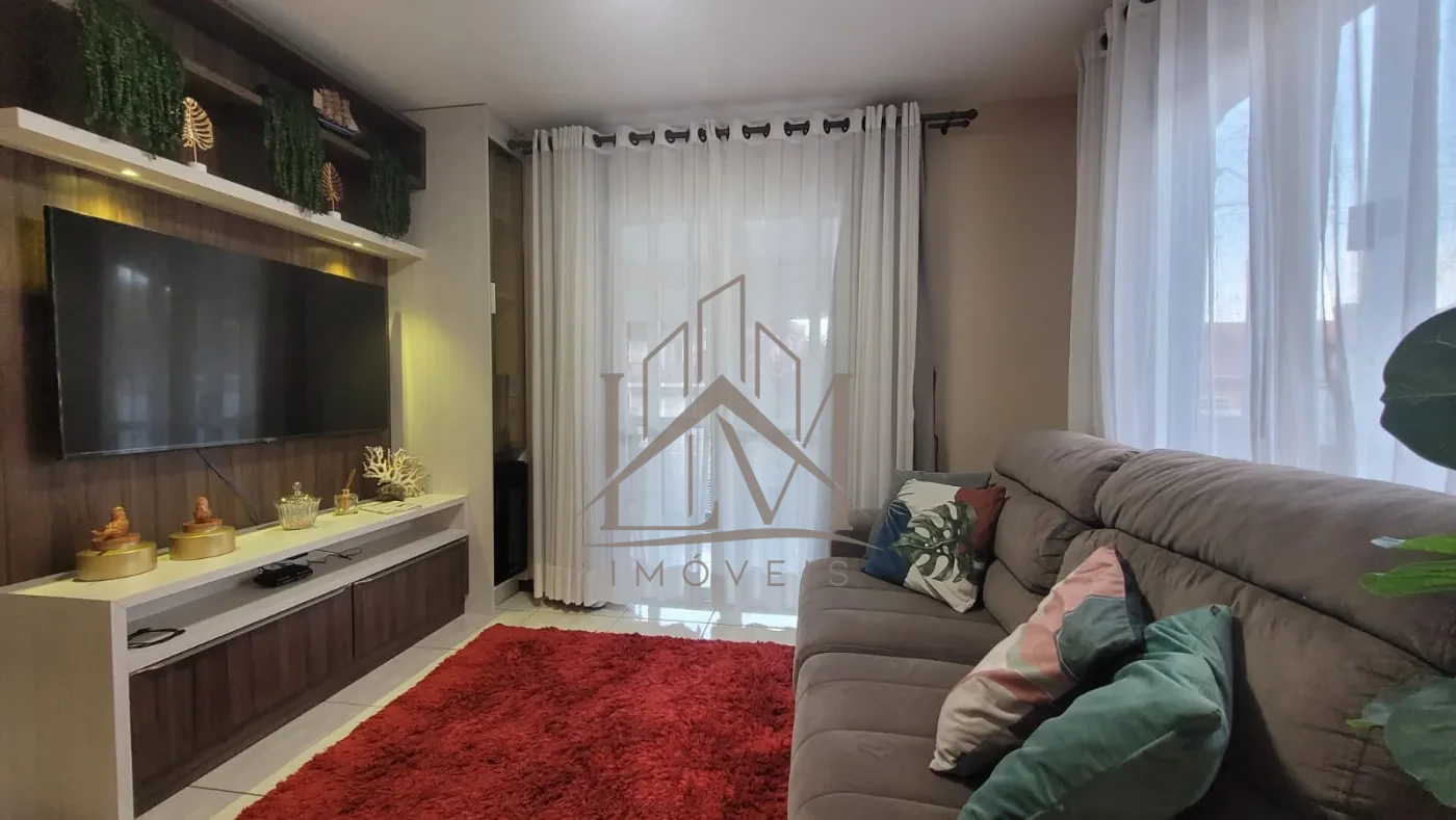 Imagem de CASA COM 3 DORMITÓRIOS Á VENDA NO CENTRO DE BOMBINHAS