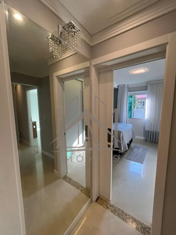 Imagem de CASA com aproximadamente 300m2 construídos;