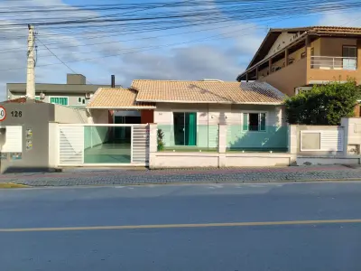 Imagem de CASA com aproximadamente 300m2 construídos;