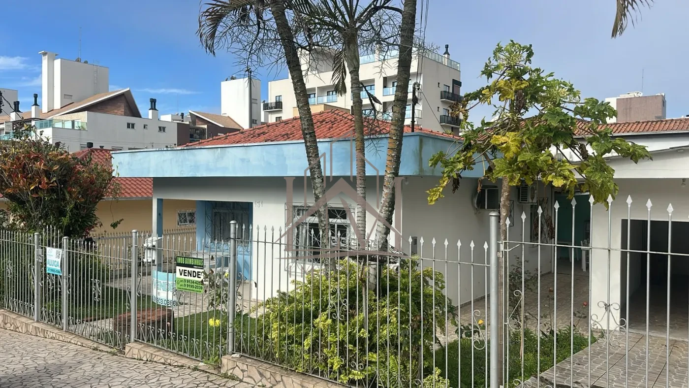 Imagem de 🏡 Casa no Centro de Bombinhas – SC
