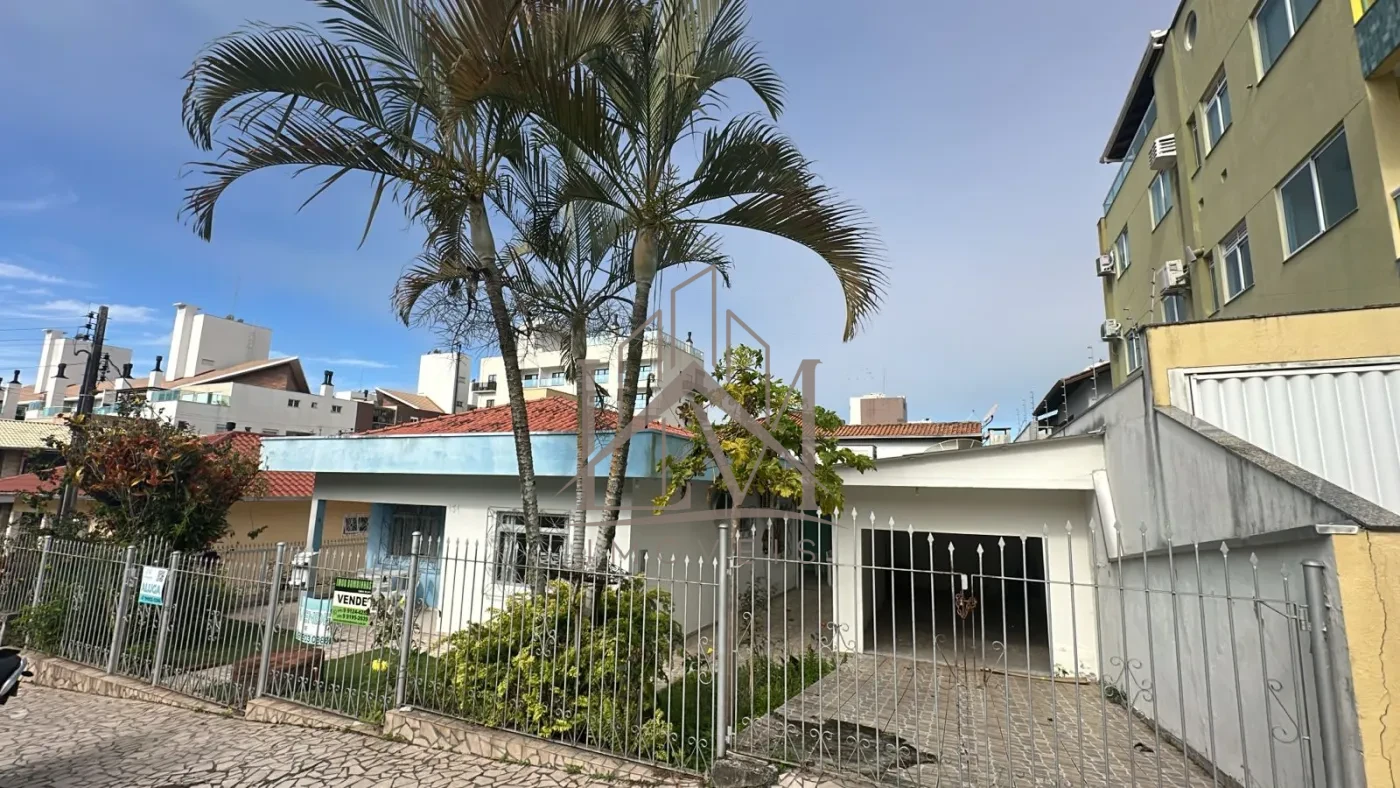 Imagem de 🏡 Casa no Centro de Bombinhas – SC
