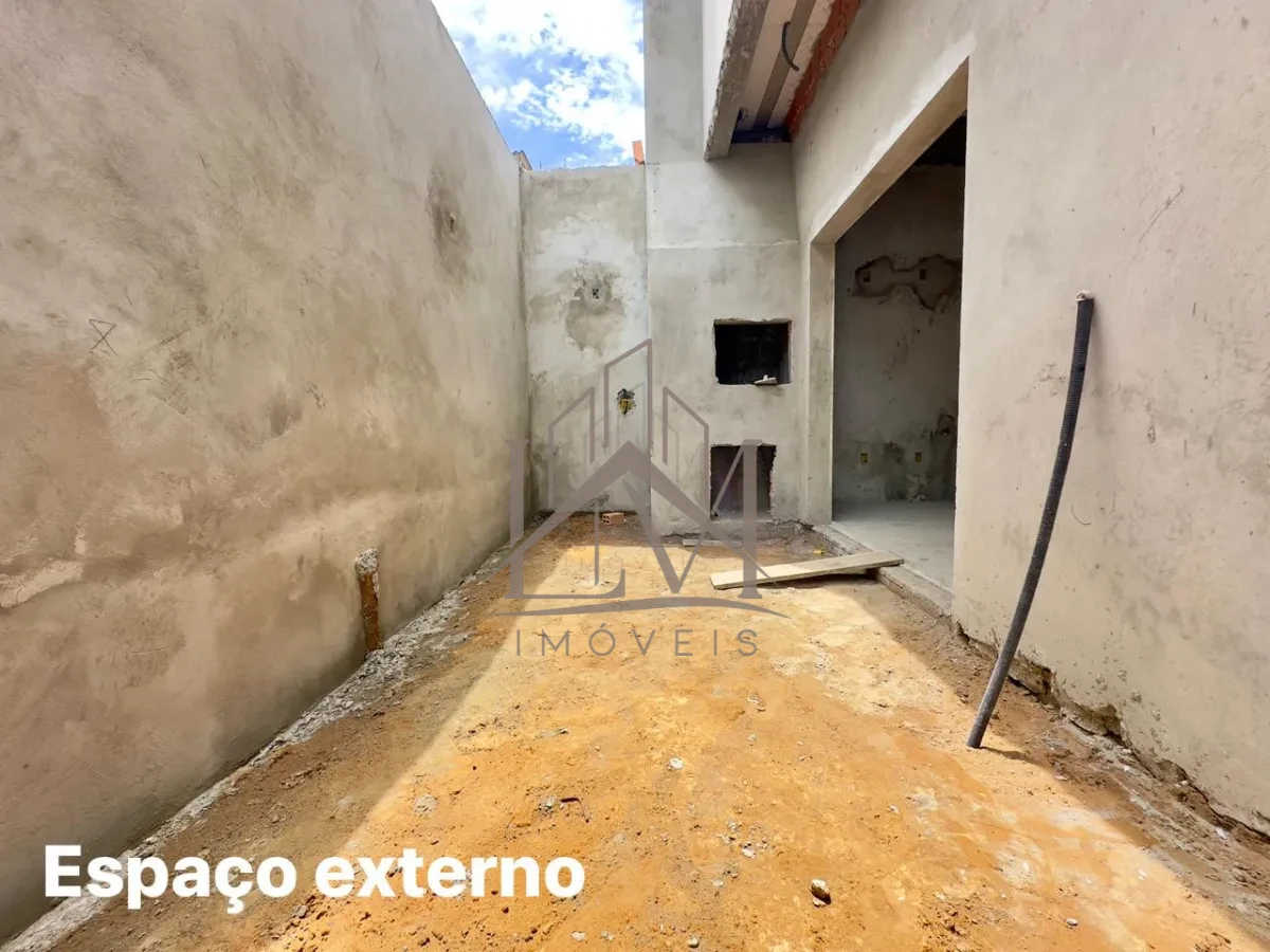 Imagem de Sobrado 3 Domitórios + Terraço a venda em Bombinhas