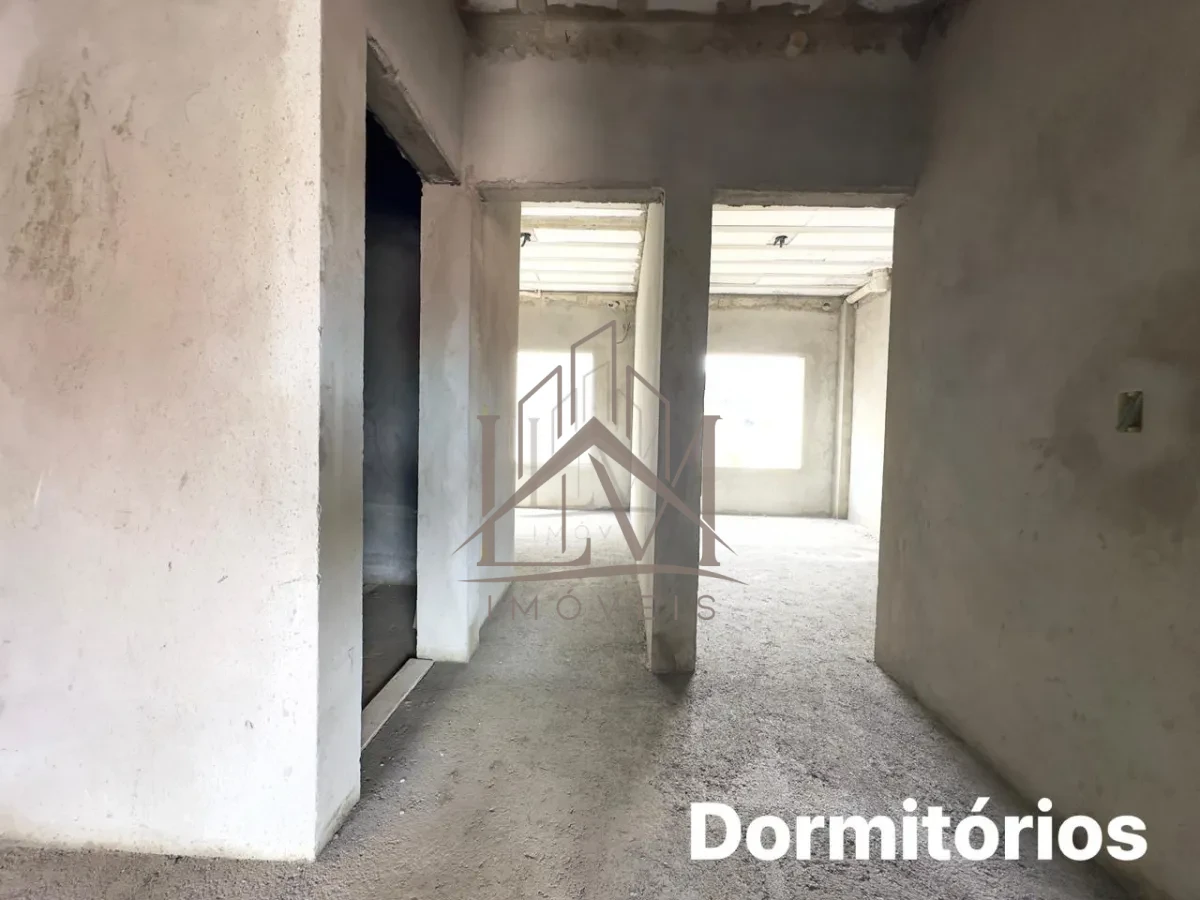 Imagem de Sobrado 3 Domitórios + Terraço a venda em Bombinhas