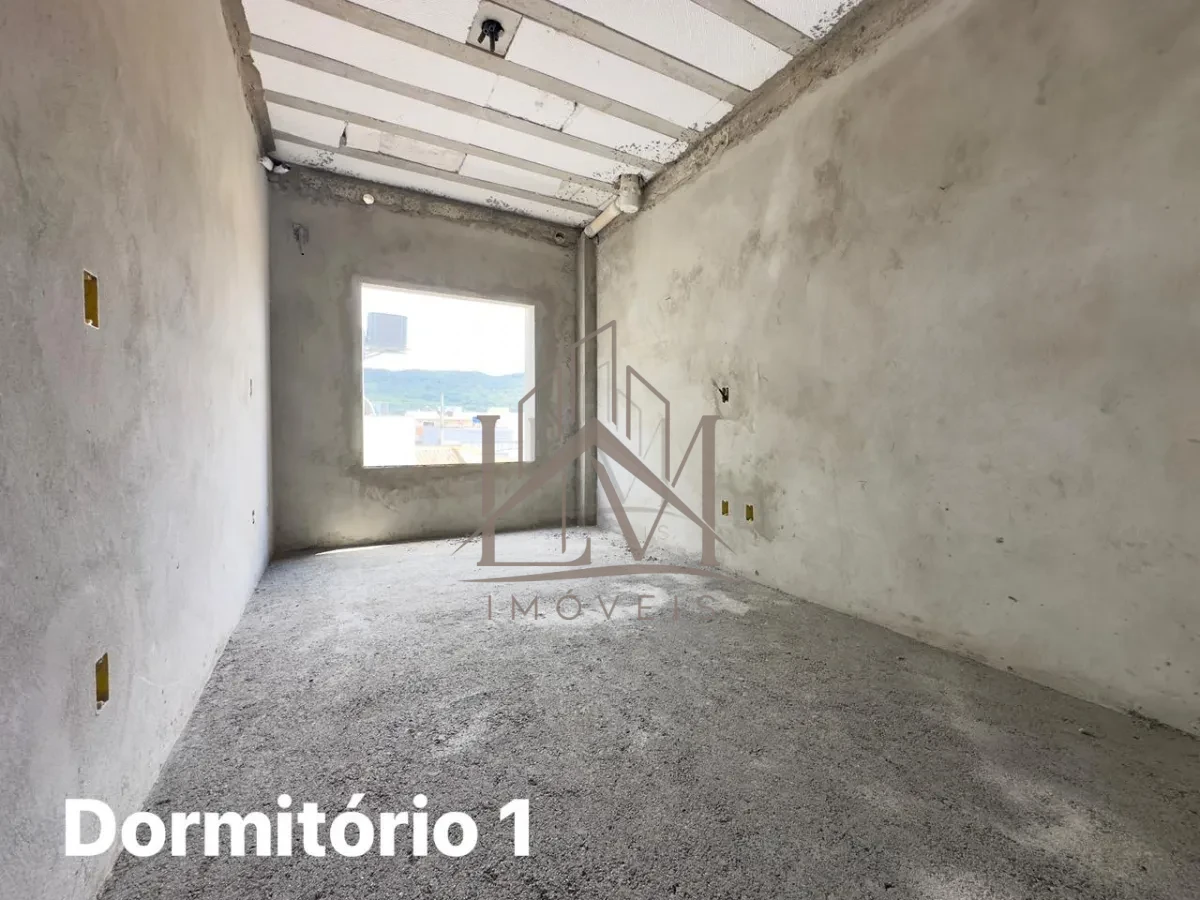 Imagem de Sobrado 3 Domitórios + Terraço a venda em Bombinhas