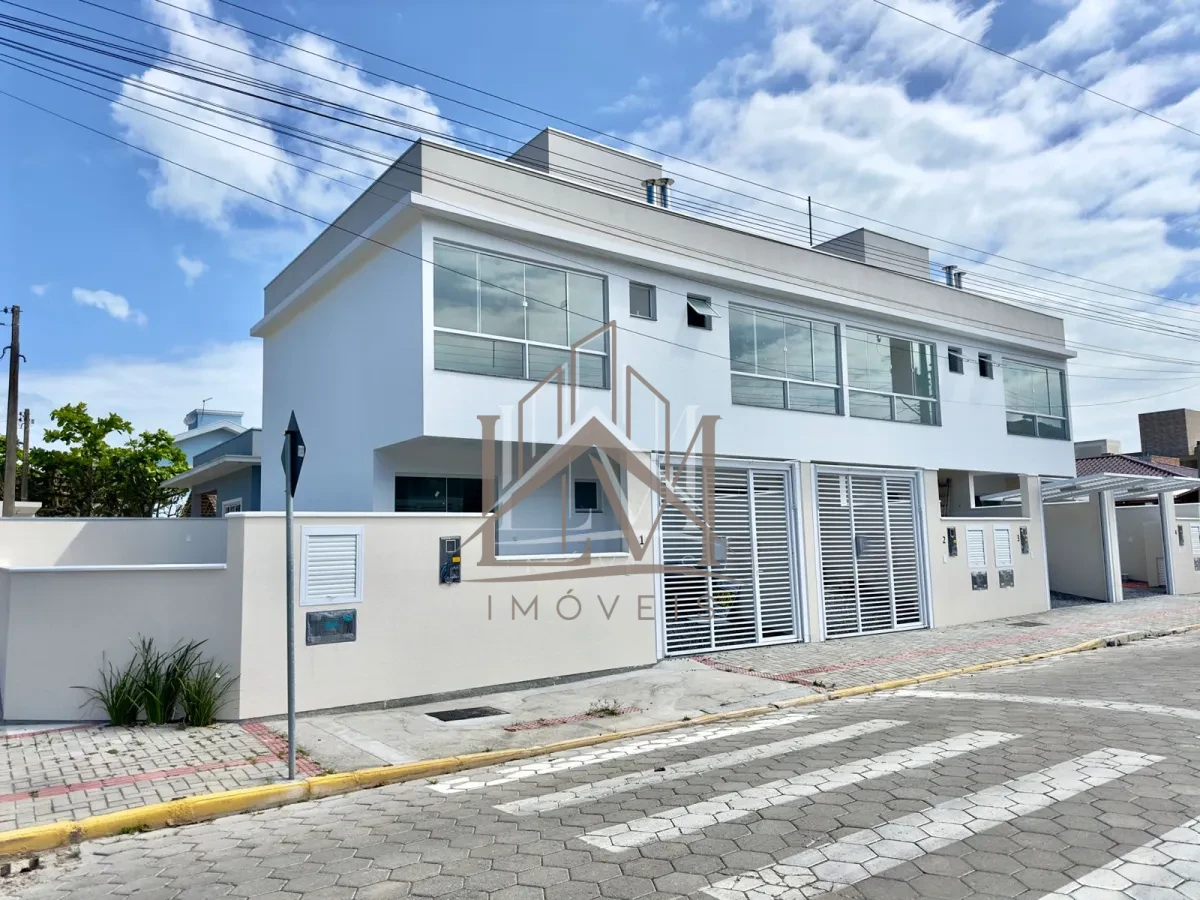 Imagem de Excelentes sobrados a venda na famosa cidade de Bombinhas ,Sc.✨🏖️