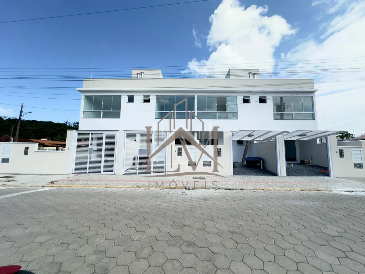 Imagem de Excelentes sobrados a venda na famosa cidade de Bombinhas ,Sc.✨🏖️