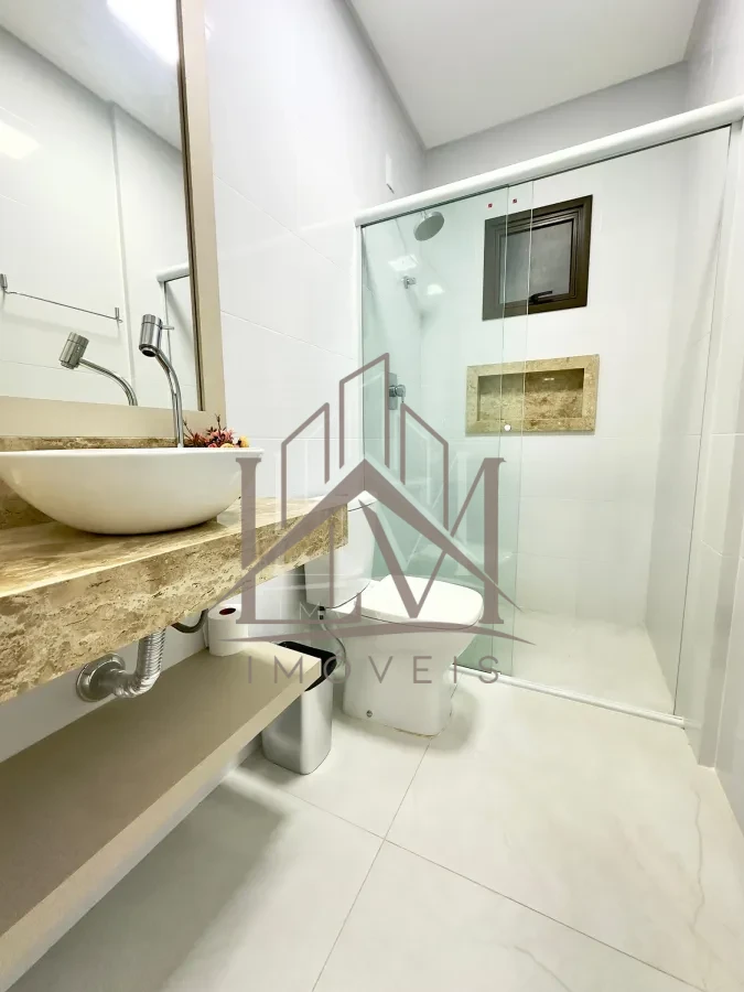 Imagem de APARTAMENTO NO CENTRO DE BOMBINHAS COM 6 ANOS PARA PAGAMENTO