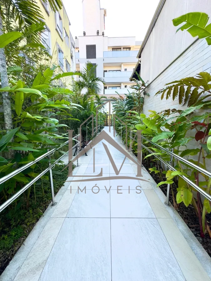 Imagem de APARTAMENTO NO CENTRO DE BOMBINHAS COM 6 ANOS PARA PAGAMENTO