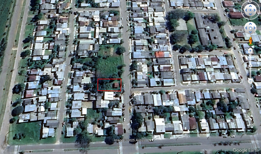 Imagem de TERRENO COM CASA DE MADEIRA