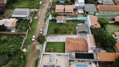 Imagem de Casa com terreno amplo