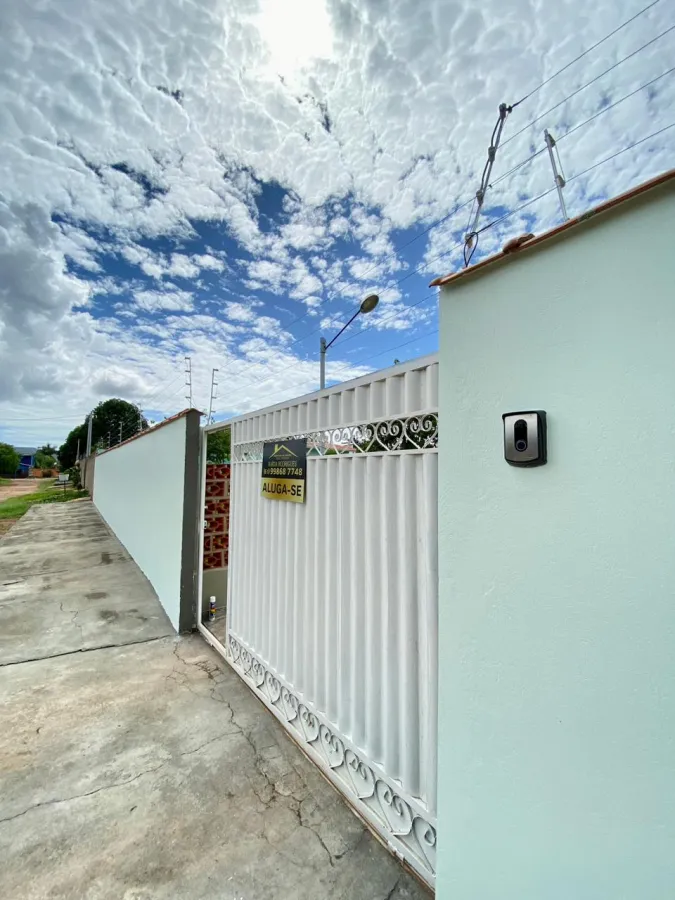 Imagem de Casa com terreno amplo