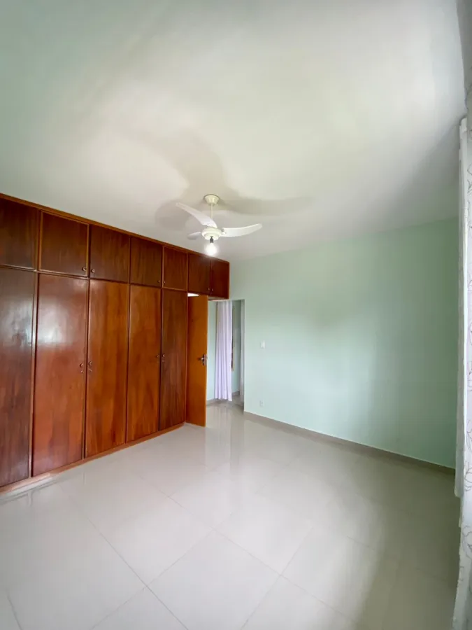 Imagem de Casa com terreno amplo
