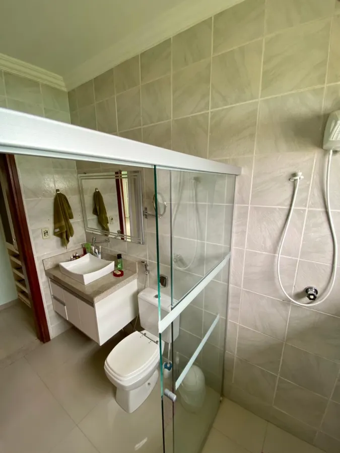 Imagem de Casa com terreno amplo