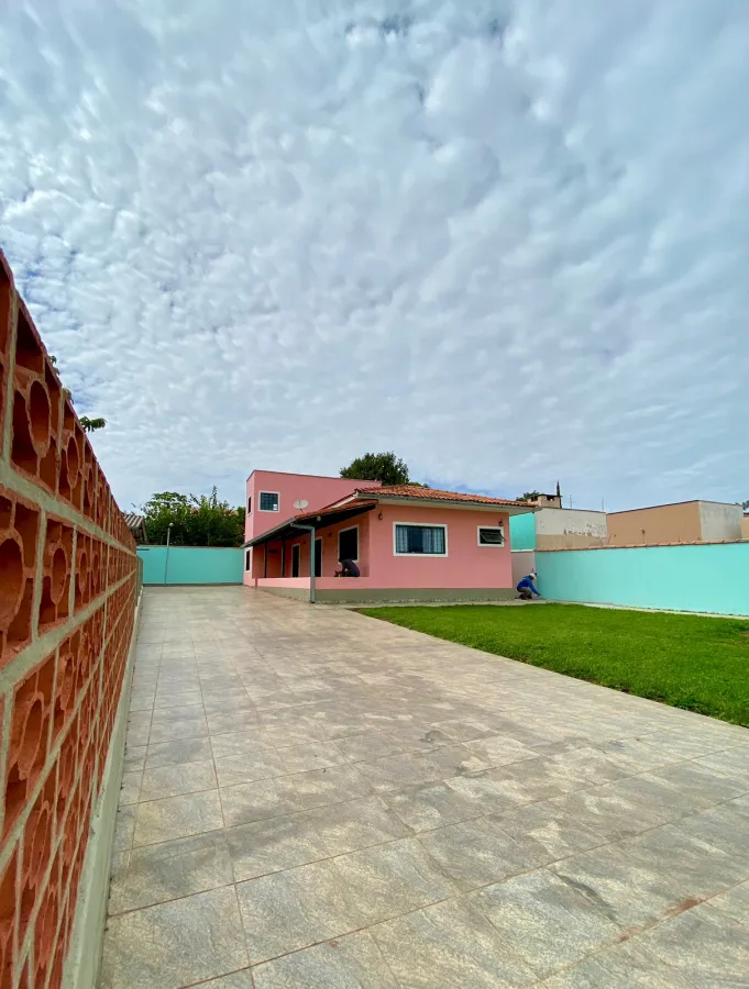 Imagem de Casa com terreno amplo