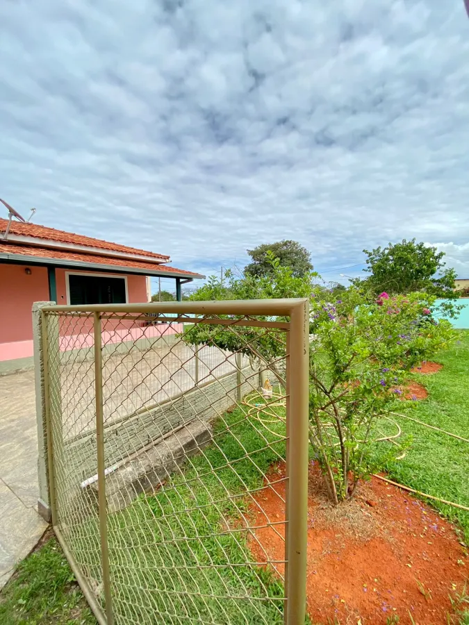 Imagem de Casa com terreno amplo