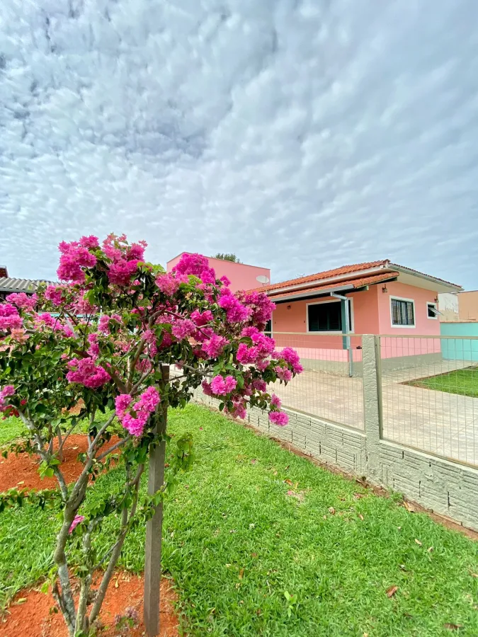 Imagem de Casa com terreno amplo