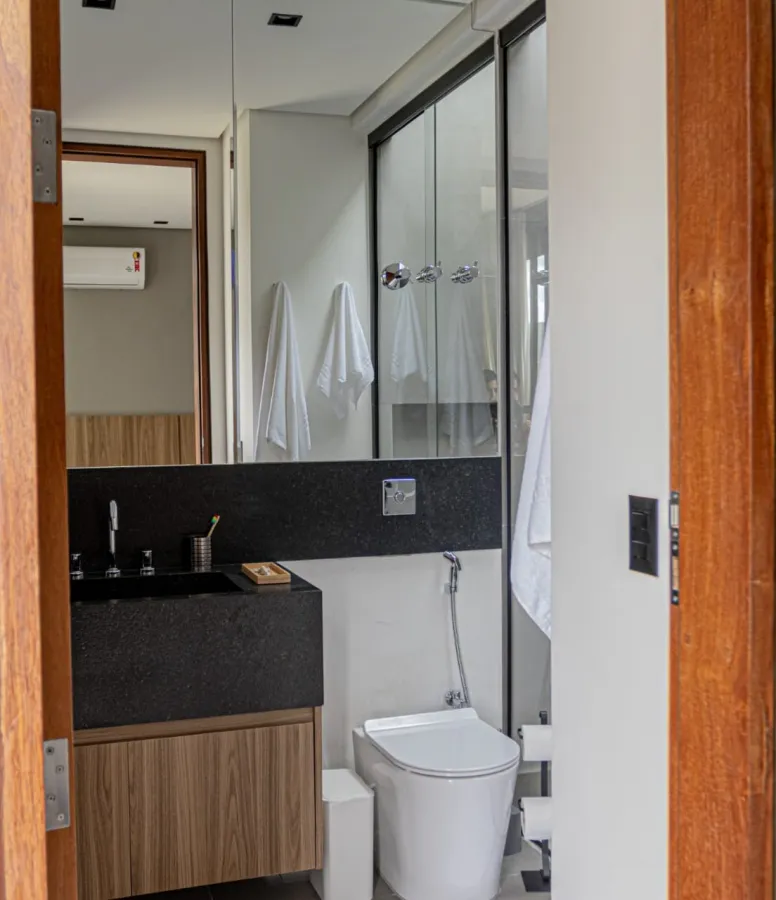 Imagem de Casa moderna em condomínio fechado (Condomínio Vale Azul) Renda consolidada - residência/investimento