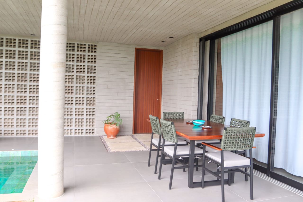 Imagem de Casa moderna em condomínio fechado (Condomínio Vale Azul) Renda consolidada - residência/investimento