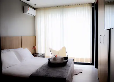 Imagem de Casa moderna em condomínio fechado (Condomínio Vale Azul) Renda consolidada - residência/investimento