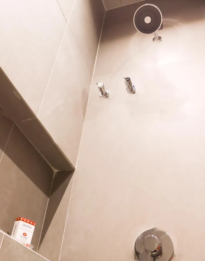 Imagem de Casa moderna em condomínio fechado (Condomínio Vale Azul) Renda consolidada - residência/investimento