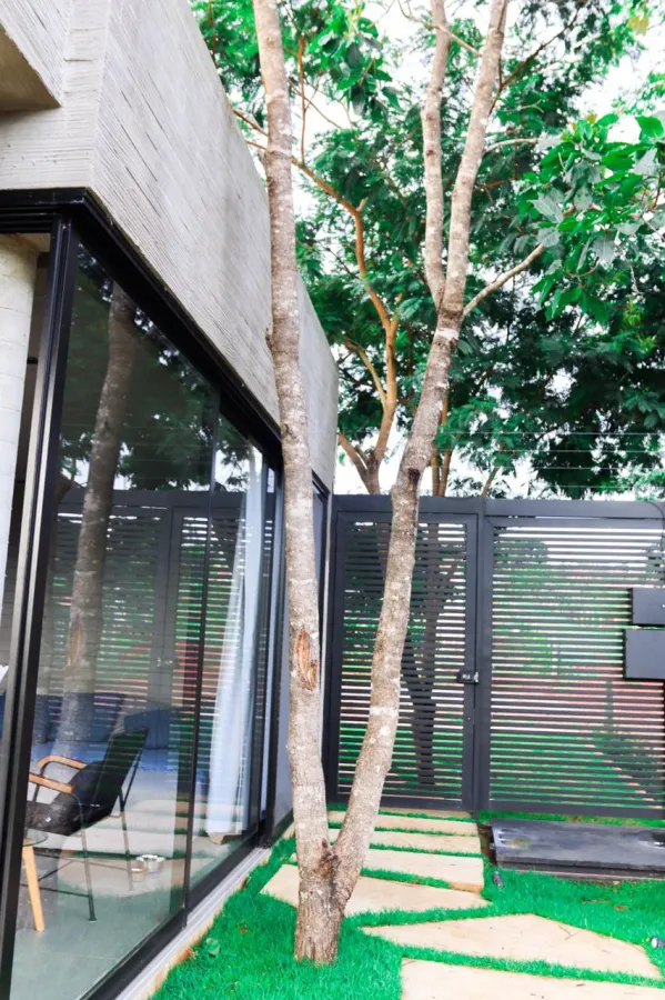 Imagem de Casa moderna em condomínio fechado (Condomínio Vale Azul) Renda consolidada - residência/investimento