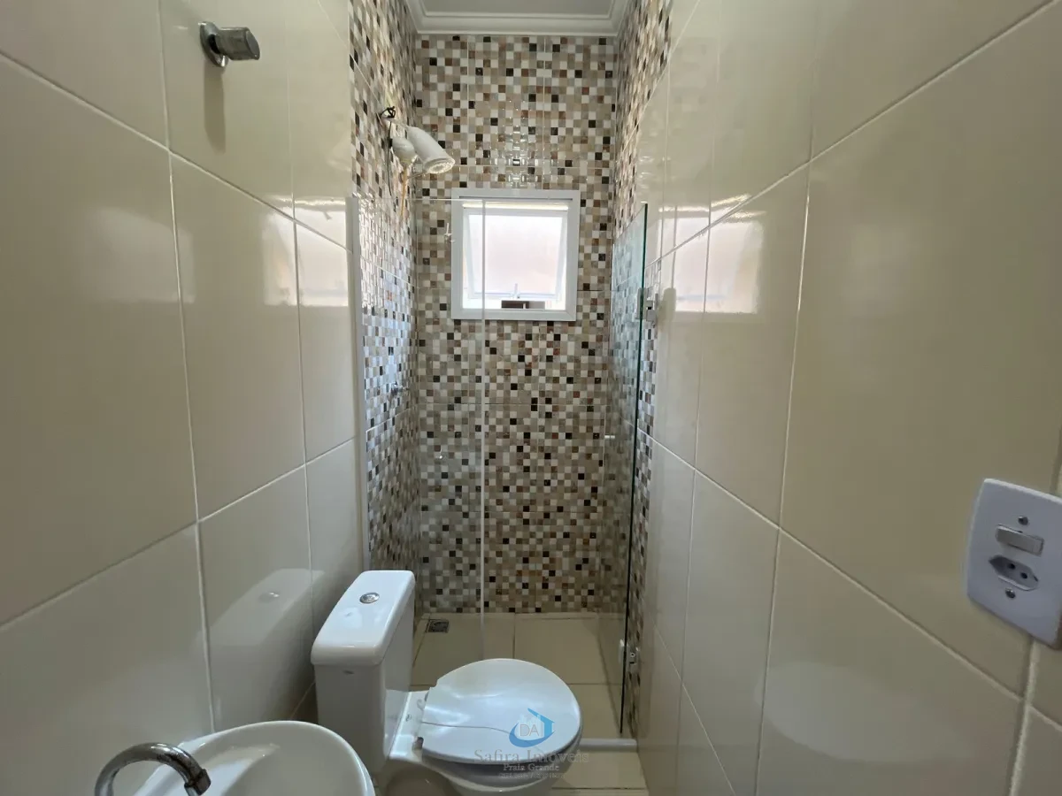 Imagem de Casa de condomínio 2 dormitórios no Bairro Tude Bastos- Praia Grande SP SI 3439