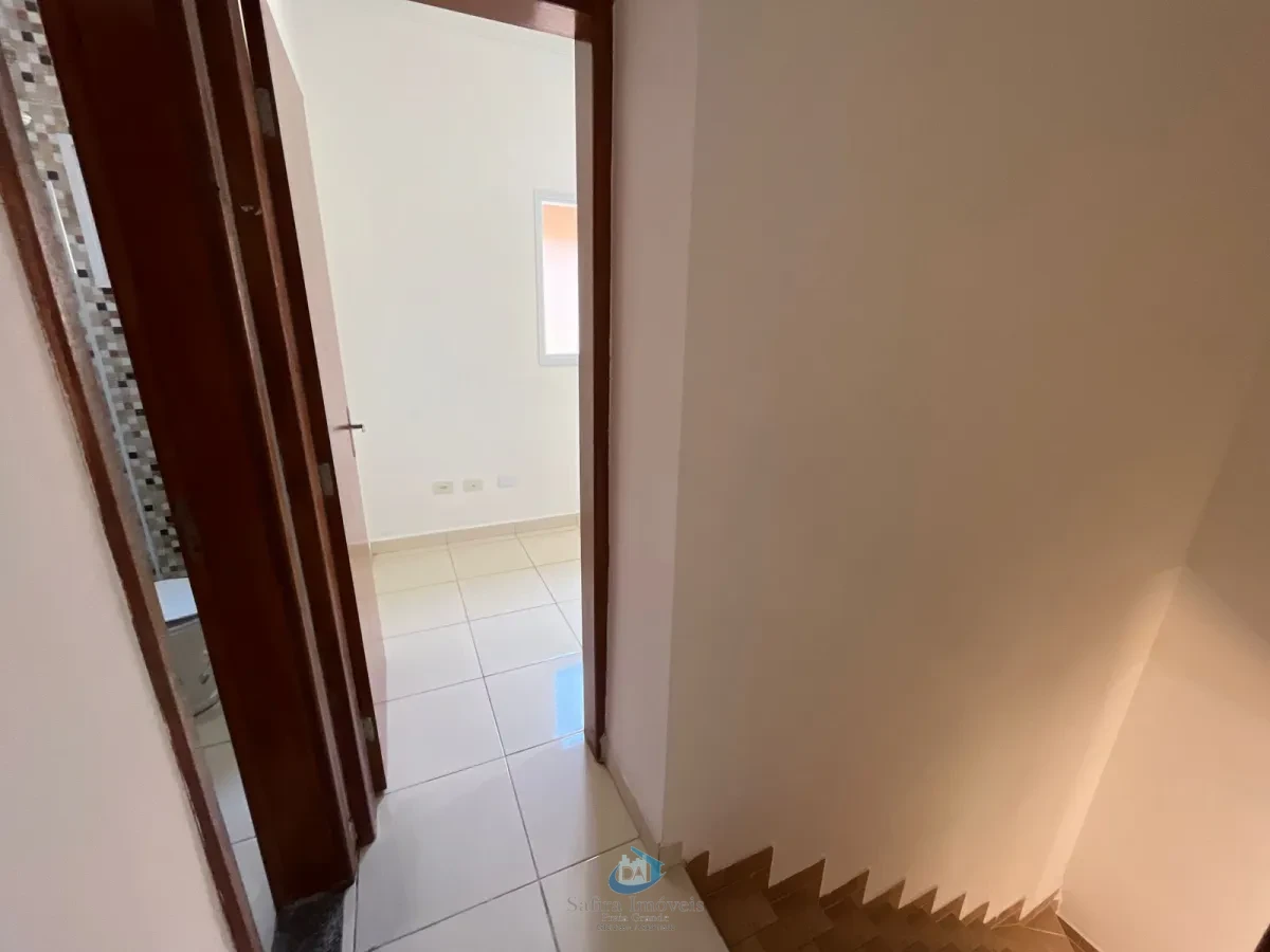 Imagem de Casa de condomínio 2 dormitórios no Bairro Tude Bastos- Praia Grande SP SI 3439
