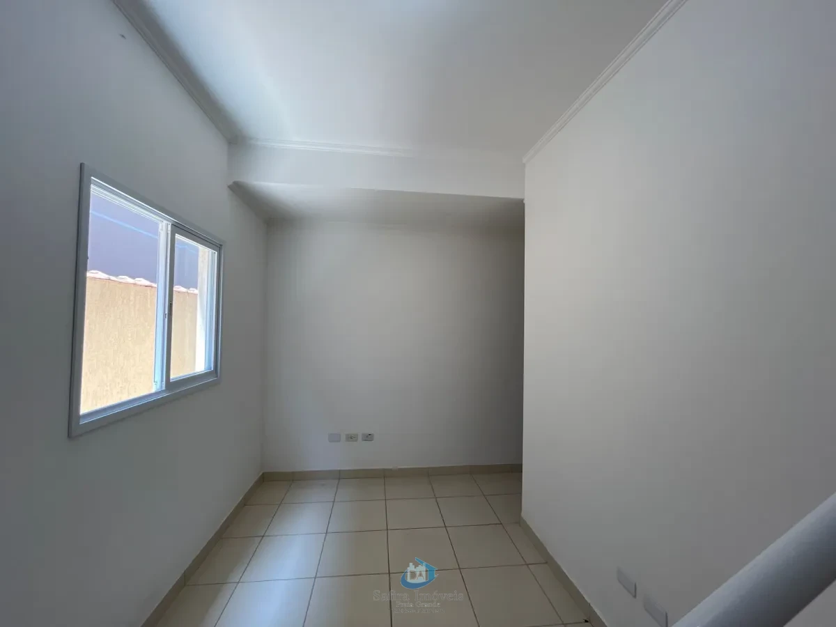 Imagem de Casa de condomínio 2 dormitórios no Bairro Tude Bastos- Praia Grande SP SI 3439