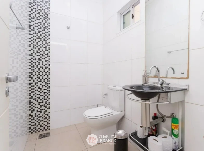 Imagem de EXCELENTE SOBRADO COM 337m² NAS TRES VENDAS