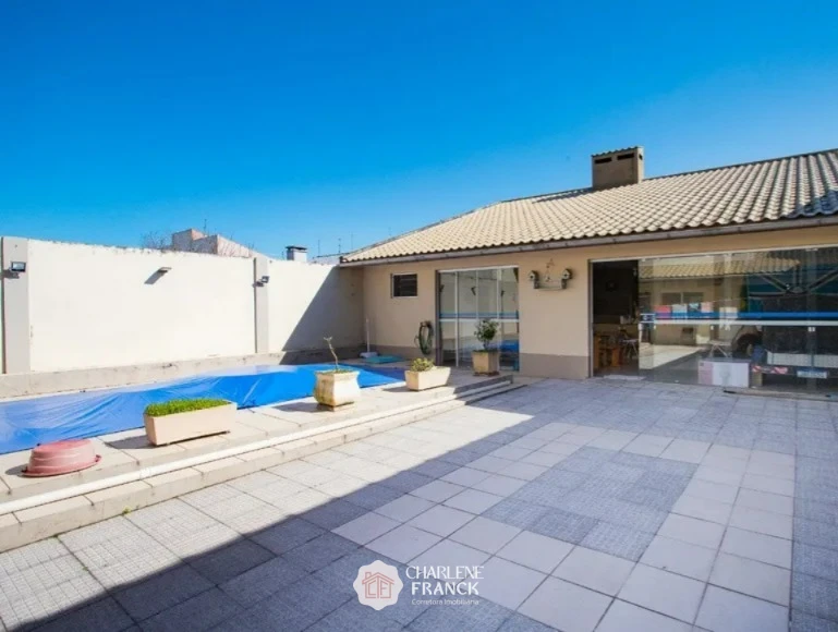 Imagem de EXCELENTE SOBRADO COM 337m² NAS TRES VENDAS