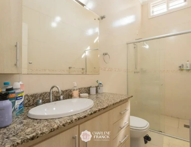 Imagem de EXCELENTE SOBRADO COM 337m² NAS TRES VENDAS