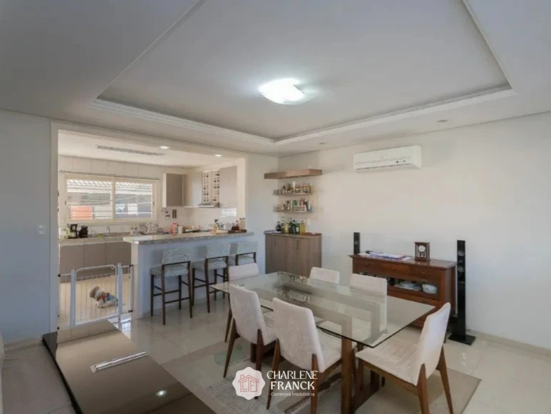 Imagem de EXCELENTE SOBRADO COM 337m² NAS TRES VENDAS