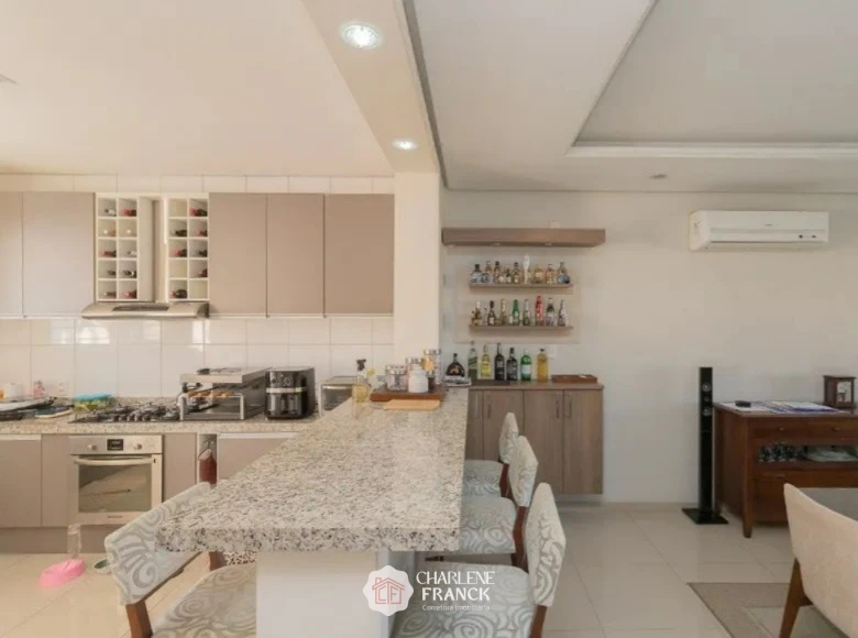 Imagem de EXCELENTE SOBRADO COM 337m² NAS TRES VENDAS