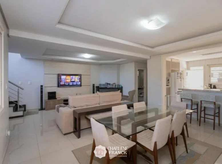 Imagem de EXCELENTE SOBRADO COM 337m² NAS TRES VENDAS