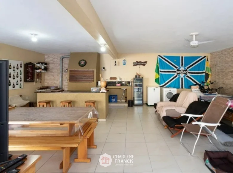 Imagem de EXCELENTE SOBRADO COM 337m² NAS TRES VENDAS