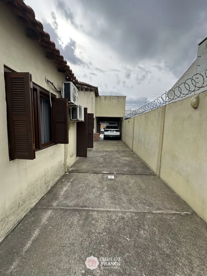 Imagem de Casa com piscina próxima a lorenzete