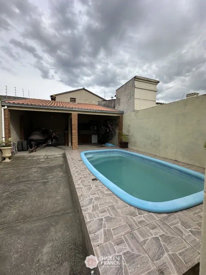 Imagem de Casa com piscina próxima a lorenzete