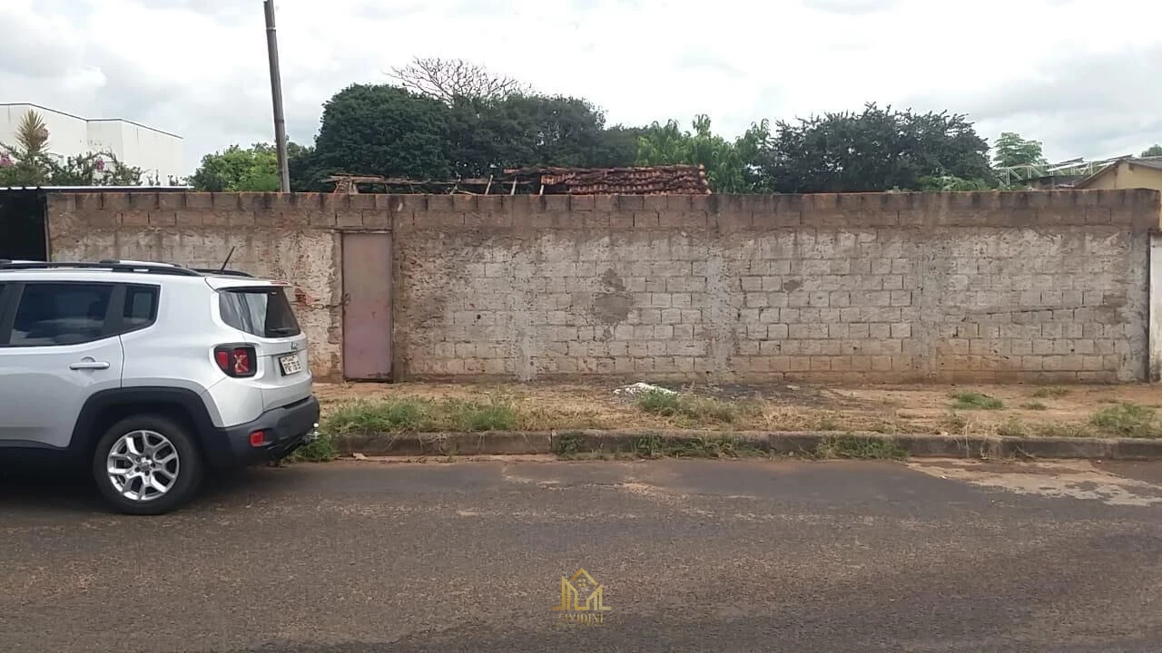 Imagem de Terreno à venda no bairro Presidente Roosevelt em Uberlândia/MG