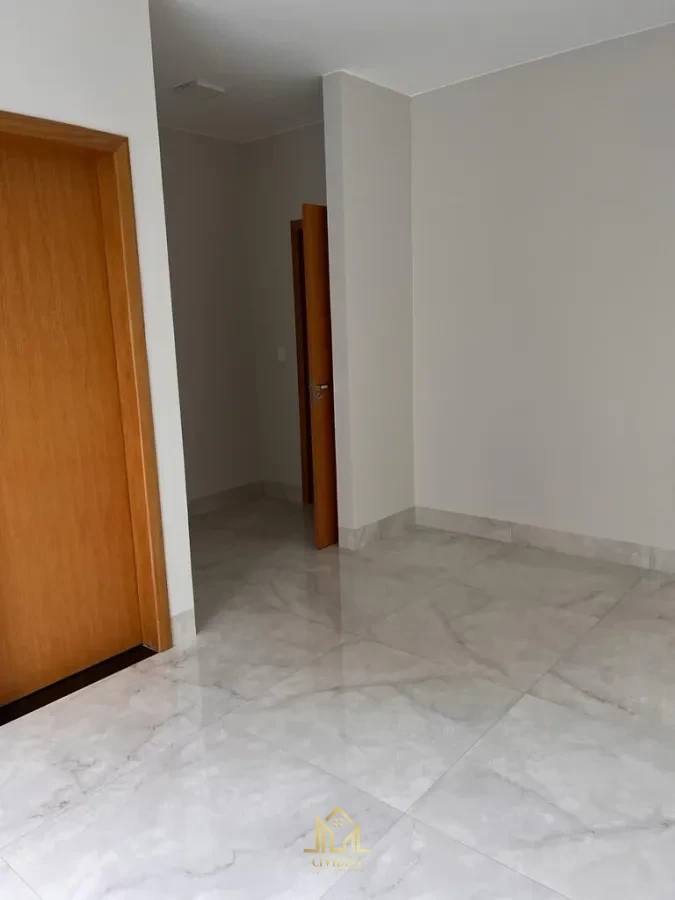 Imagem de Casa à venda no bairro Grand Ville em Uberlândia/MG