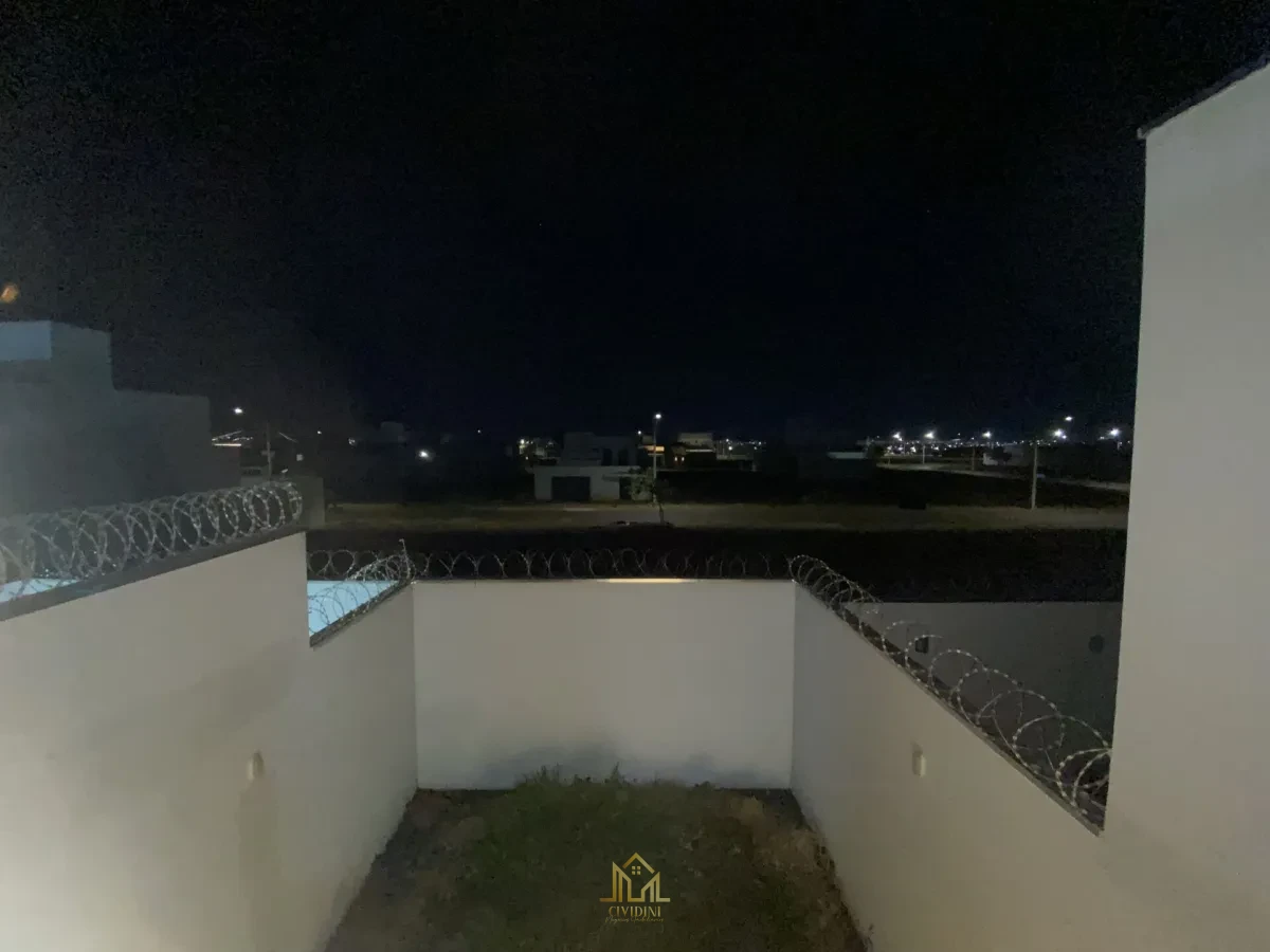 Imagem de Casa à venda no bairro Grand Ville em Uberlândia/MG