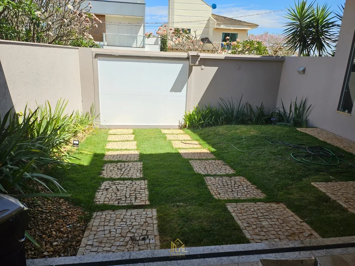 Imagem de Casa à venda no bairro Aclimação em Uberlândia/MG